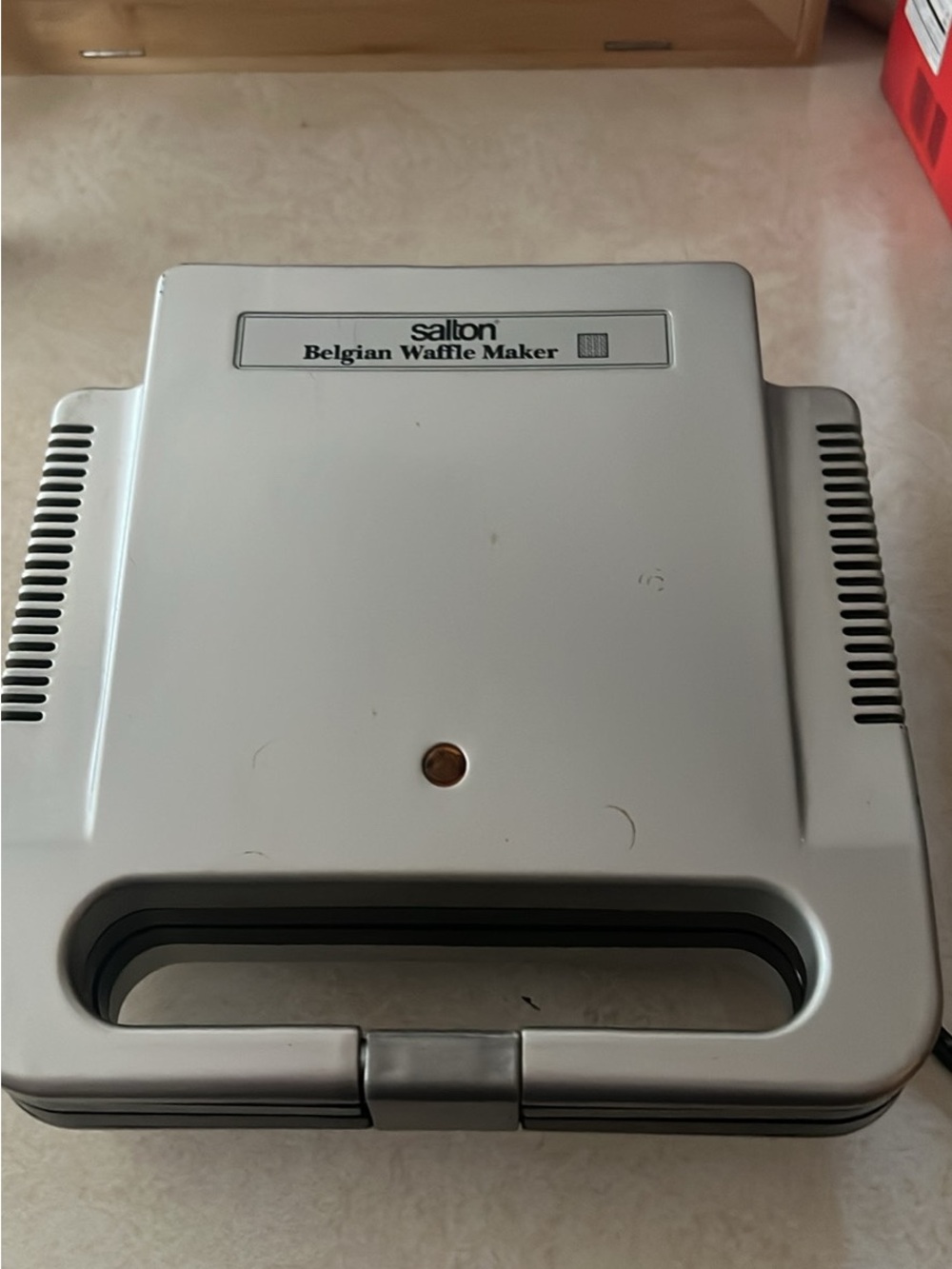 Salton Belgian Waffle Maker - Light Gray
